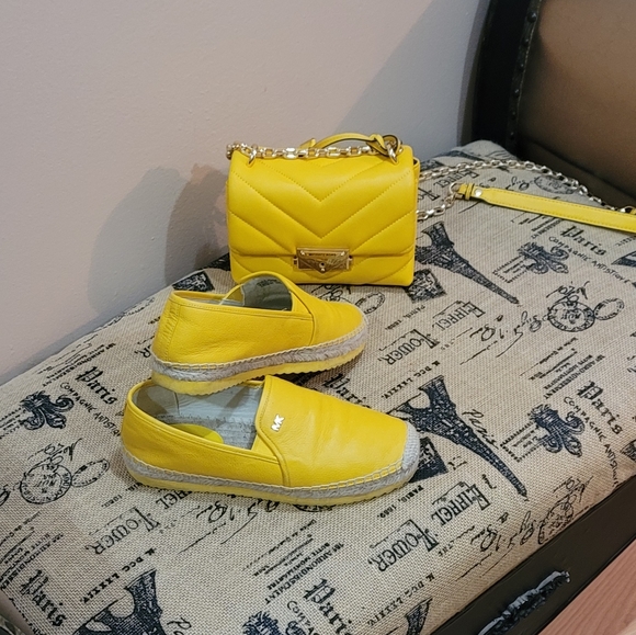 Michael Kors Moccasin shoes - Picture 2 of 2